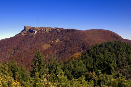 远足山道和划独木舟