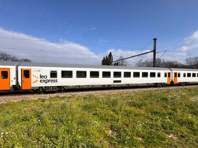 Leo_Express_train.jpg